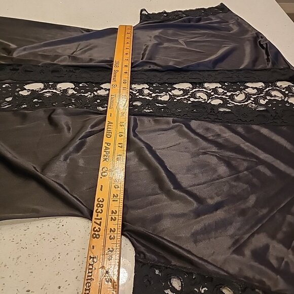 Vintage Lady Romance Nylon and Lace Dressing Gown Black Robe Lingerie One Size - Picture 5 of 6